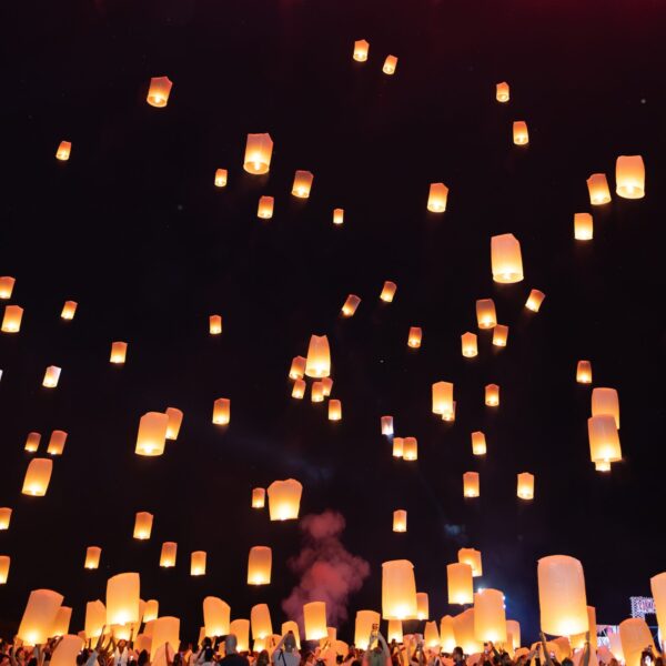 chiangmai-sky-lantern-2025-slide-01.jpg