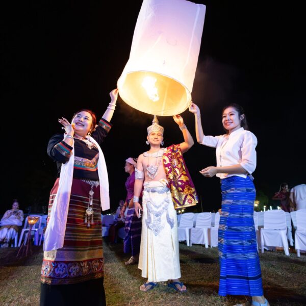 chiangmai-sky-lantern-2025-slide-06.jpg